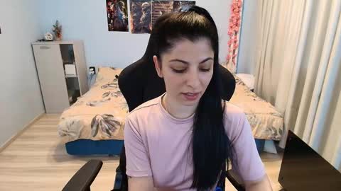 raven_haired_goddess online show from March 18, 2026, 7:44 am