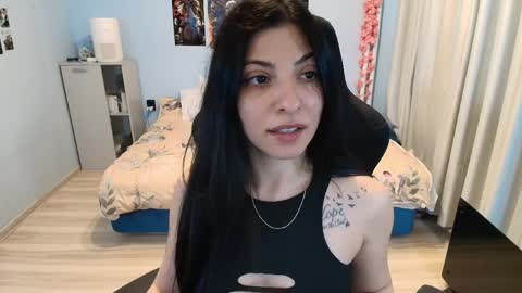 raven_haired_goddess online show from March 27, 2026, 11:32 am