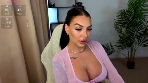 raven_inkk online show from October 8, 2025, 9:18 am