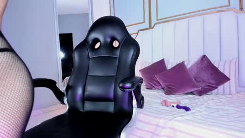 Snapshot of raven_jade_ chatting on March 1, 2025, 6:57 am raven_jade_ online show from March 1, 2025, 6:57 am