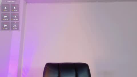 Isaindepent model online show from March 24, 2026, 6:40 am