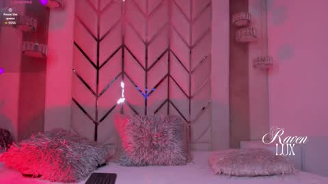 Snapshot of raven_luxx chatting on April 19, 2026, 1:27 am RAVEN online show from April 19, 2026, 1:27 am