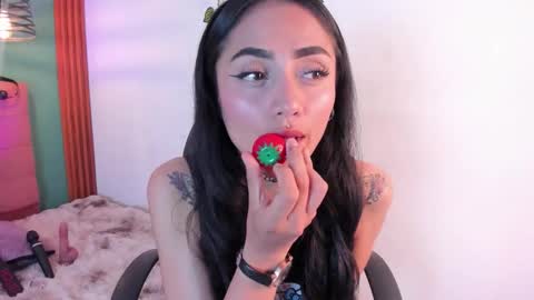 Snapshot of raven_smith_ chatting on February 17, 2026, 2:41 am raven_smith_ online show from February 17, 2026, 2:41 am