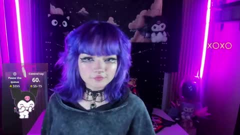 ravencollen online show from April 20, 2026, 8:32 pm