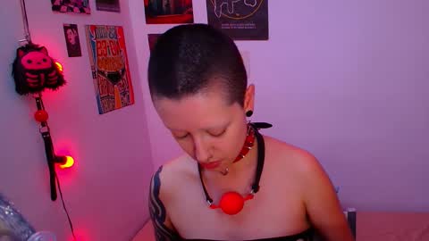 ravendarkness_ online show from March 1, 2026, 12:56 am