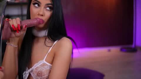 Lav online show from March 19, 2026, 7:18 pm