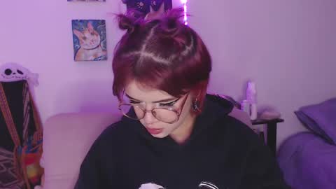 Snapshot of raventh_ chatting on February 11, 2025, 5:37 am raventh_ online show from February 11, 2025, 5:37 am