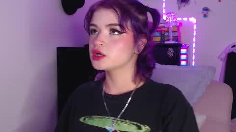 Snapshot of raventh_ chatting on March 5, 2025, 4:02 am raventh_ online show from March 5, 2025, 4:02 am