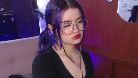 Snapshot of raventh_ chatting on September 15, 2025, 2:17 pm raventh_ online show from September 15, 2025, 2:17 pm