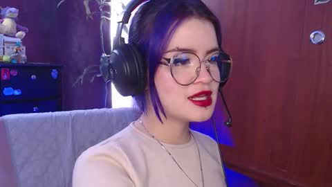 Snapshot of raventh_ chatting on September 28, 2025, 2:55 pm raventh_ online show from September 28, 2025, 2:55 pm