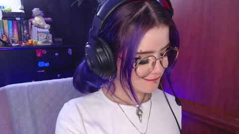 Snapshot of raventh_ chatting on September 29, 2025, 6:46 pm raventh_ online show from September 29, 2025, 6:46 pm