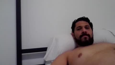 Snapshot of ravic2023 chatting on October 19, 2025, 4:02 am ravic2023 online show from October 19, 2025, 4:02 am