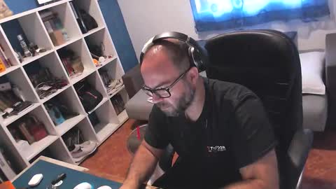 ravingr3d3 online show from September 29, 2025, 8:08 am