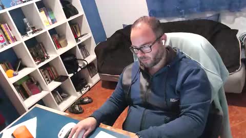 ravingr3d3 online show from November 17, 2025, 10:04 pm