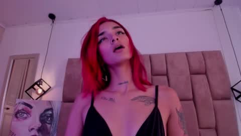Snapshot of ravynrouge_ chatting on October 20, 2025, 7:03 pm ravynrouge_ online show from October 20, 2025, 7:03 pm