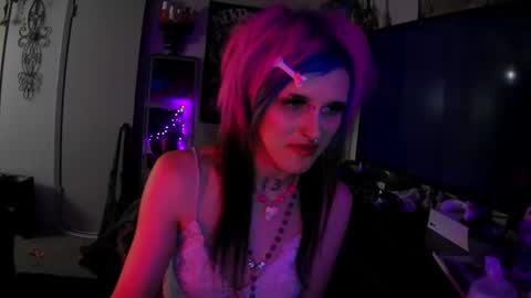 ravynstar13 online show from September 29, 2025, 6:40 am