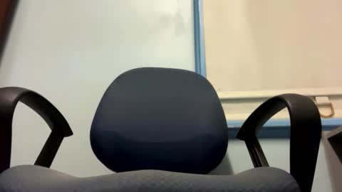 Snapshot of rawdillz121 chatting on October 18, 2025, 10:16 am Down under guy online show from October 18, 2025, 10:16 am