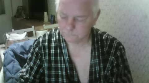 ray47 online show from September 17, 2025, 10:33 pm