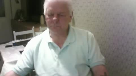 ray47 online show from September 26, 2025, 6:12 pm