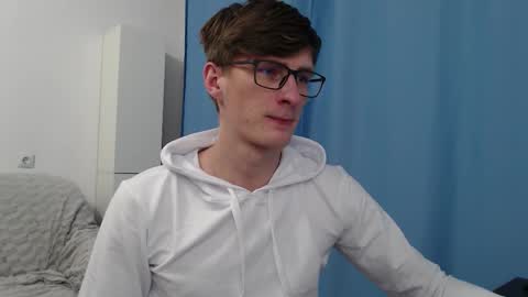 Snapshot of ray_booy chatting on November 12, 2025, 5:46 pm Ray Booy online show from November 12, 2025, 5:46 pm