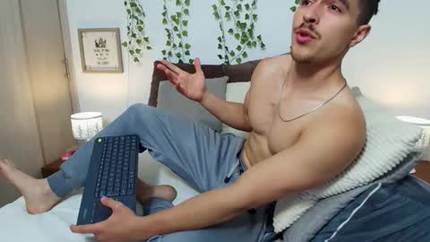 Ray online show from November 28, 2025, 1:52 am