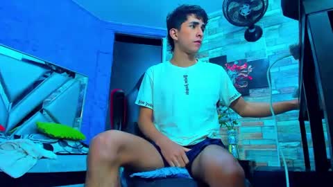 Snapshot of rayan_black chatting on December 15, 2024, 5:13 am rayan_black online show from December 15, 2024, 5:13 am