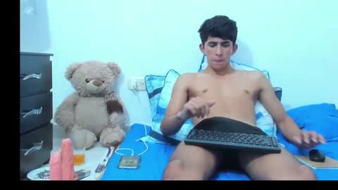 Snapshot of rayan_black chatting on January 7, 2025, 8:03 am rayan_black online show from January 7, 2025, 8:03 am