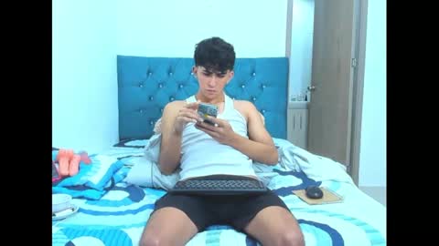 Snapshot of rayan_black chatting on January 27, 2025, 12:05 pm rayan_black online show from January 27, 2025, 12:05 pm