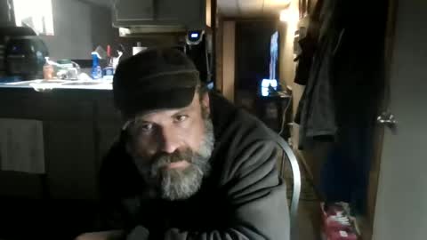 Snapshot of raybob252000 chatting on November 3, 2025, 4:58 am raybob252000 online show from November 3, 2025, 4:58 am