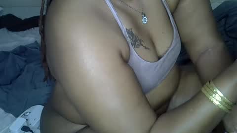 Snapshot of raylee810889 chatting on November 7, 2025, 2:00 am raylee810889 online show from November 7, 2025, 2:00 am