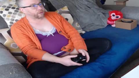 Sunshine Ray online show from November 9, 2025, 3:32 pm