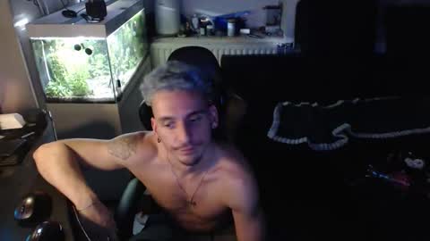 Rayzel online show from January 13, 2026, 5:51 pm