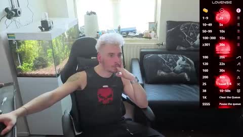 Rayzel online show from March 21, 2026, 1:16 pm