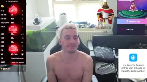 Rayzel online show from May 18, 2026, 10:54 am