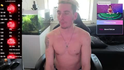 Snapshot of rayzel_white chatting on May 31, 2026, 12:45 pm Rayzel White online show from May 31, 2026, 12:45 pm