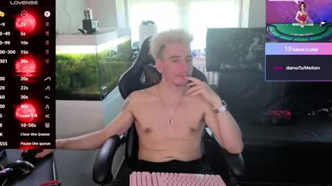 Rayzel White online show from June 18, 2026, 4:33 pm