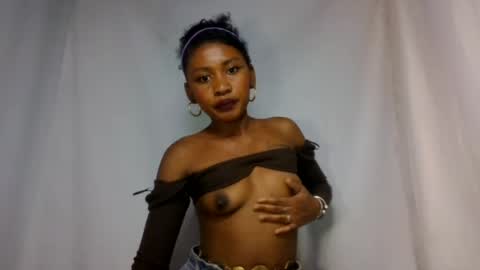 Snapshot of razafindrasoa chatting on June 18, 2026, 9:14 am razafindrasoa online show from June 18, 2026, 9:14 am