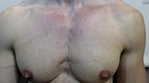 razorramon13 online show from December 19, 2024, 2:35 pm