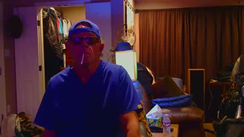 Snapshot of ready4aride2day chatting on December 10, 2024, 9:33 am ready4aride2day online show from December 10, 2024, 9:33 am