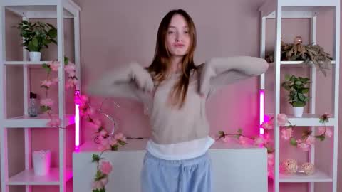 Sandy online show from October 8, 2025, 3:15 am