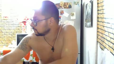 Snapshot of real_coupl3 chatting on July 16, 2026, 8:15 pm real_coupl3 online show from July 16, 2026, 8:15 pm
