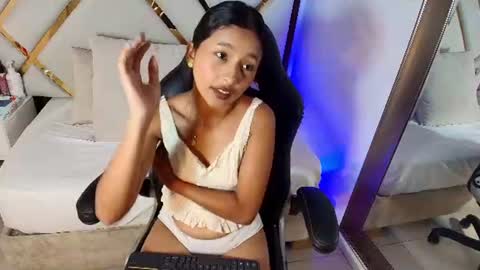 Snapshot of real_doncella_pussy chatting on July 10, 2026, 4:42 pm DONCELLA online show from July 10, 2026, 4:42 pm