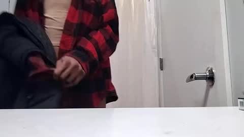 tranzGODess online show from January 1, 2025, 8:47 pm