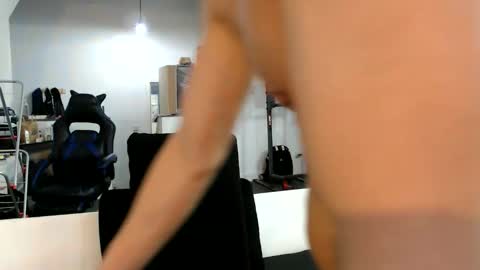 Ask me online show from November 11, 2025, 4:29 pm