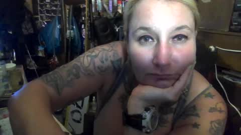 reallyredrum69 online show from September 19, 2025, 3:41 am