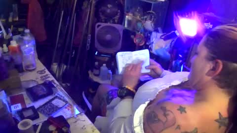 reallyredrum69th online show from February 4, 2026, 6:52 am