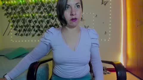 Rebbeca online show from September 25, 2025, 10:30 am