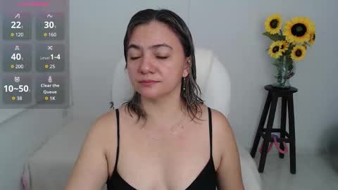Snapshot of rebeca_milf chatting on October 19, 2025, 11:11 am REBECA online show from October 19, 2025, 11:11 am