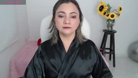 Snapshot of rebeca_milf chatting on November 13, 2025, 12:26 pm REBECA online show from November 13, 2025, 12:26 pm