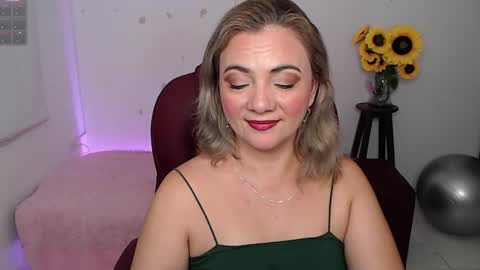 Snapshot of rebeca_milf chatting on February 8, 2026, 1:58 pm REBECA online show from February 8, 2026, 1:58 pm
